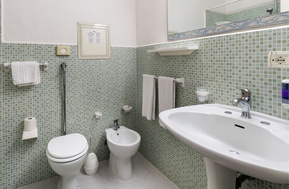 Saracen Sands Hotel & Congress Centre — Hotel rooms in Isola delle Femmine, Sicily
