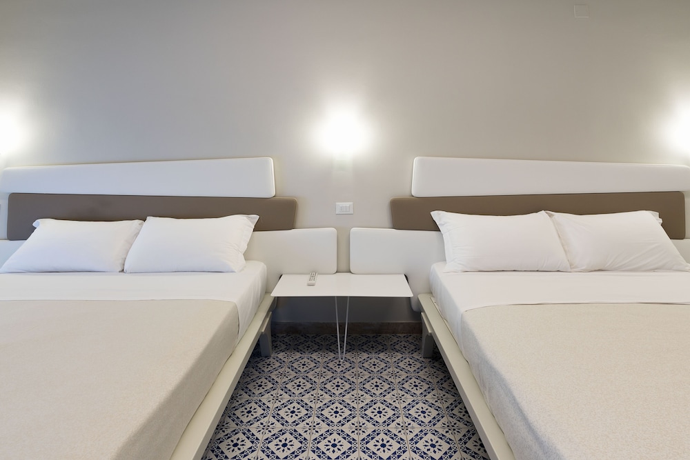Saracen Sands Hotel & Congress Centre — Hotel rooms in Isola delle Femmine, Sicily