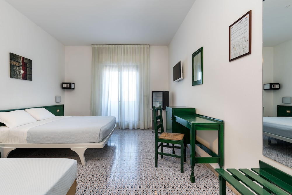 Saracen Sands Hotel & Congress Centre — Hotel rooms in Isola delle Femmine, Sicily