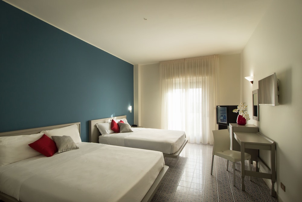 Saracen Sands Hotel & Congress Centre — Hotel rooms in Isola delle Femmine, Sicily
