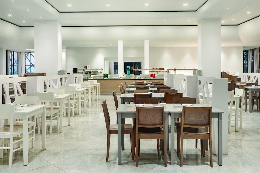 Akti Imperial Deluxe Resort & Spa Dolce by Wyndham - All inclusive — Restaurant & bars in Rhodes Town, South Aegean