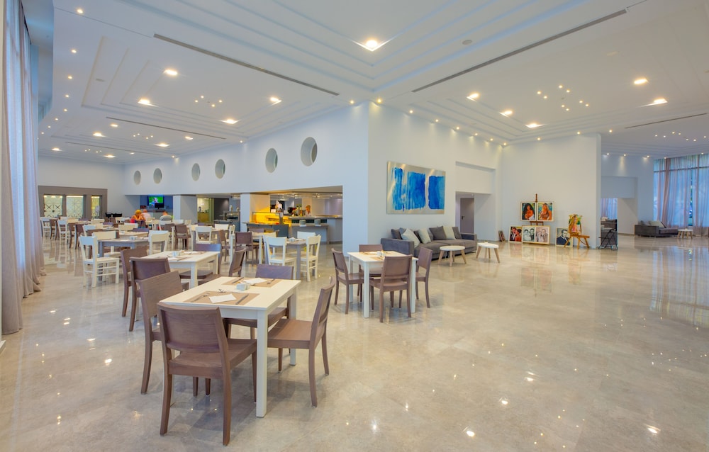 Akti Imperial Deluxe Resort & Spa Dolce by Wyndham - All inclusive — Restaurant & bars in Rhodes Town, South Aegean