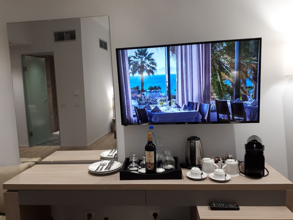 Akti Imperial Deluxe Resort & Spa Dolce by Wyndham - All inclusive — Hotel rooms in Rhodes Town, South Aegean