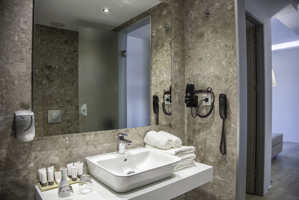 Akti Imperial Deluxe Resort & Spa Dolce by Wyndham - All inclusive — Hotel rooms in Rhodes Town, South Aegean
