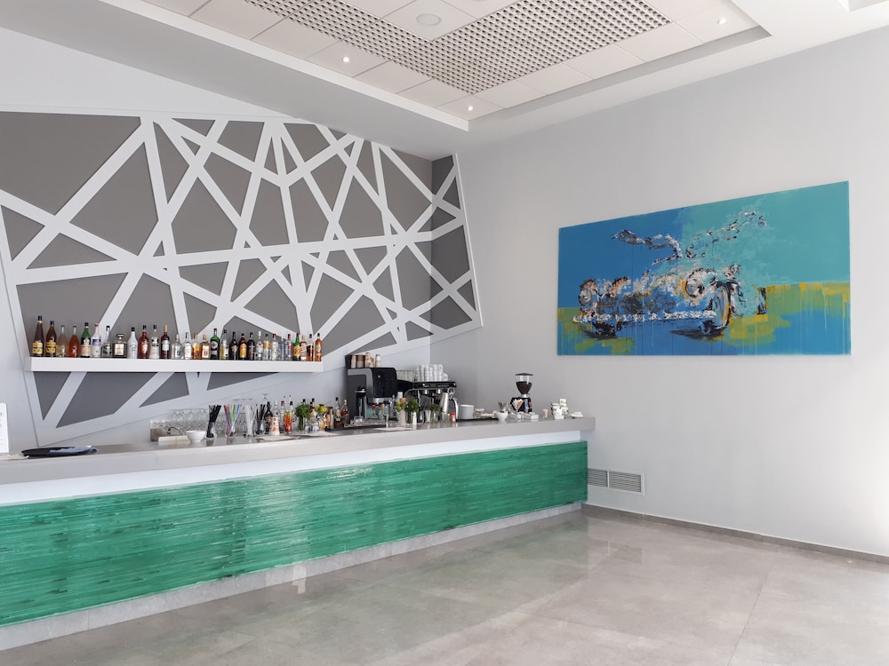 Akti Imperial Deluxe Resort & Spa Dolce by Wyndham - All inclusive — Restaurant & bars in Rhodes Town, South Aegean