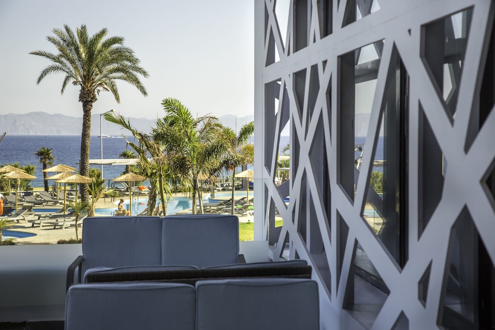 Akti Imperial Deluxe Resort & Spa Dolce by Wyndham - All inclusive — Swimming pool in Rhodes Town, South Aegean