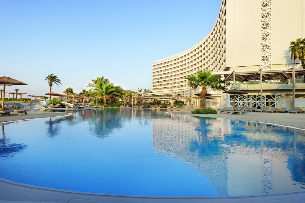Akti Imperial Deluxe Resort & Spa Dolce by Wyndham - All inclusive — Swimming pool in Rhodes Town, South Aegean