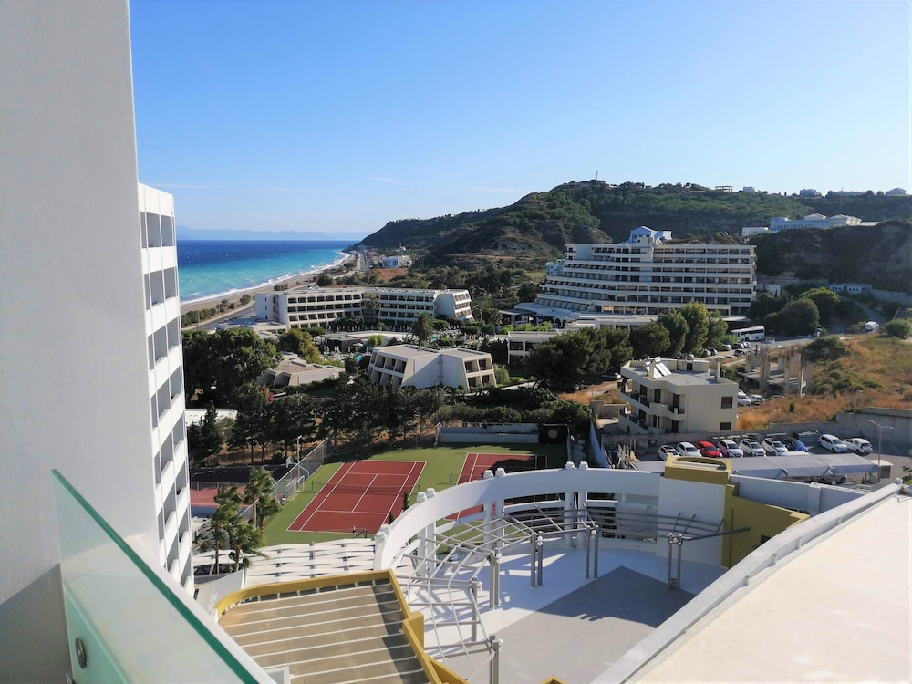 Akti Imperial Deluxe Resort & Spa Dolce by Wyndham - All inclusive — Hotel building in Rhodes Town, South Aegean