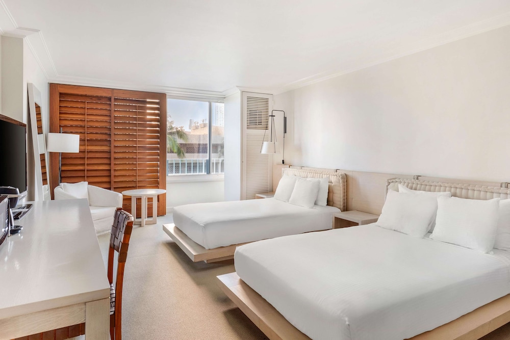 Hilton Vacation Club The Modern Honolulu — Hotel rooms in Honolulu, Hawaii