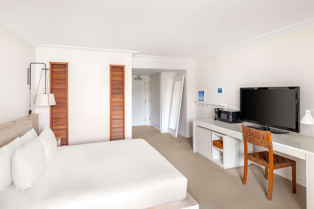 Hilton Vacation Club The Modern Honolulu — Hotel rooms in Honolulu, Hawaii