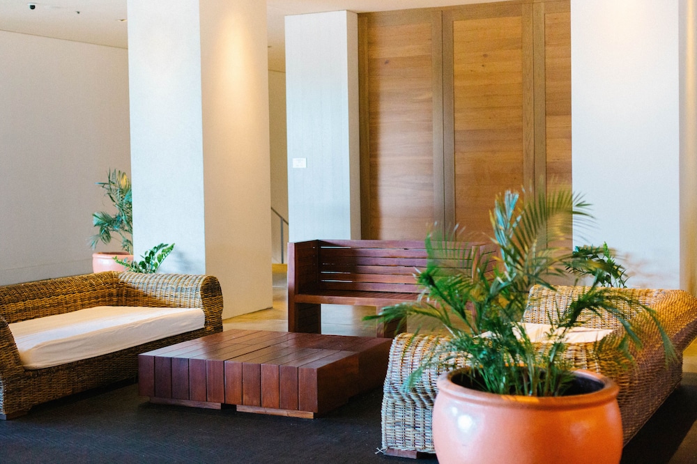 Hilton Vacation Club The Modern Honolulu — Hotel building in Honolulu, Hawaii