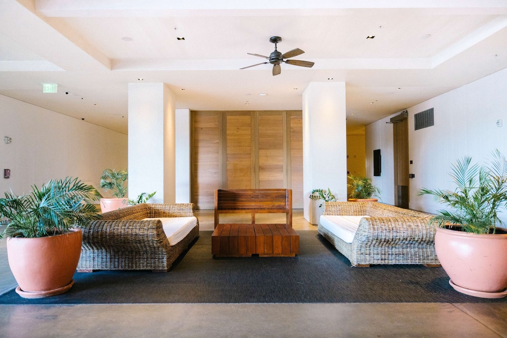 Hilton Vacation Club The Modern Honolulu — Hotel rooms in Honolulu, Hawaii