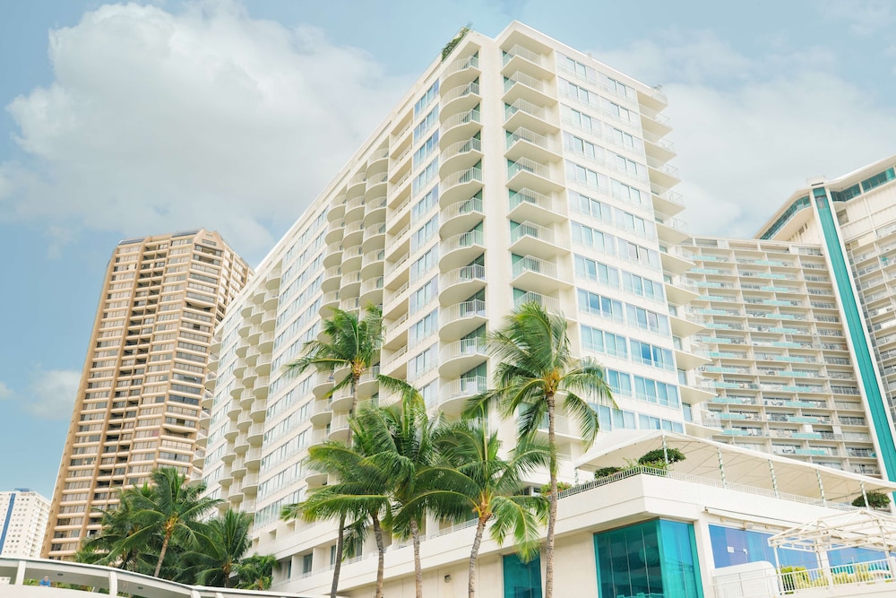 Hilton Vacation Club The Modern Honolulu — Hotel building in Honolulu, Hawaii