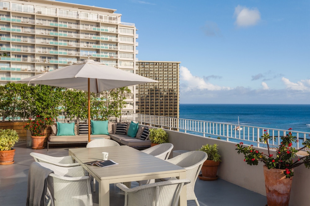 Hilton Vacation Club The Modern Honolulu — Hotel building in Honolulu, Hawaii