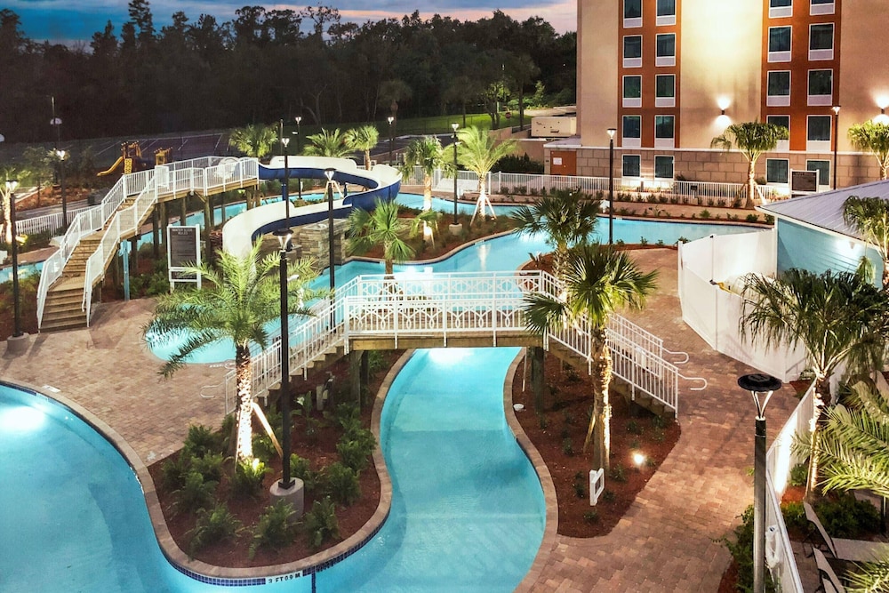 Radisson Hotel Orlando Lake Buena Vista South — Swimming pool in Kissimmee, Florida