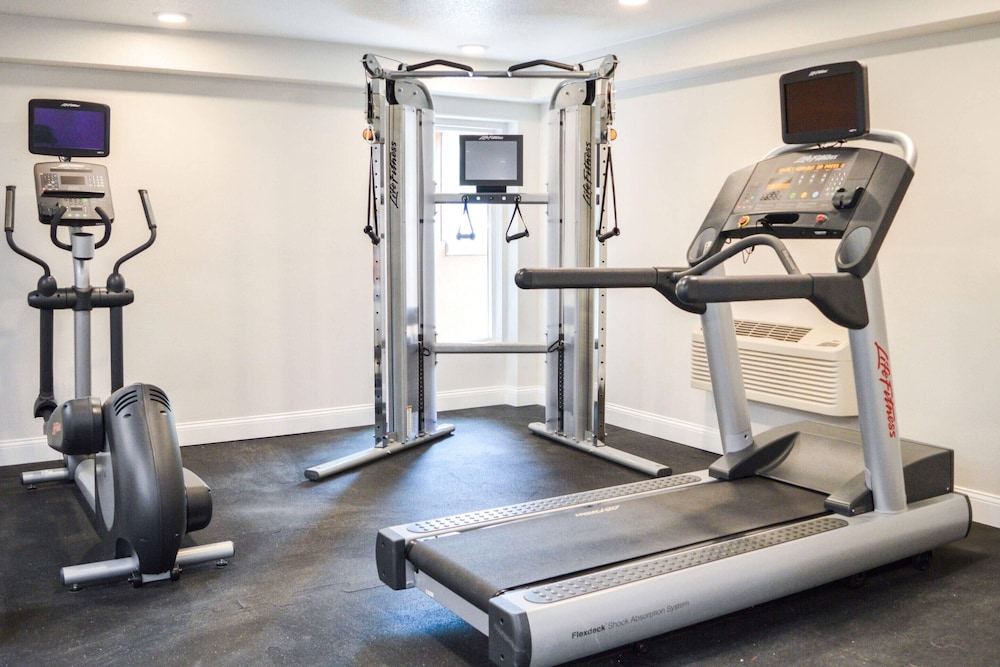 Radisson Hotel Orlando Lake Buena Vista South — Sports & recreation in Kissimmee, Florida