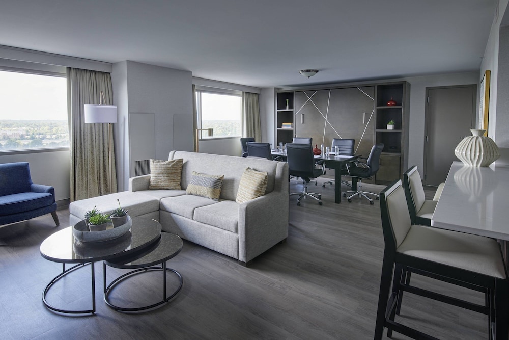 Detroit Marriott Troy — Hotel rooms in Troy, Michigan
