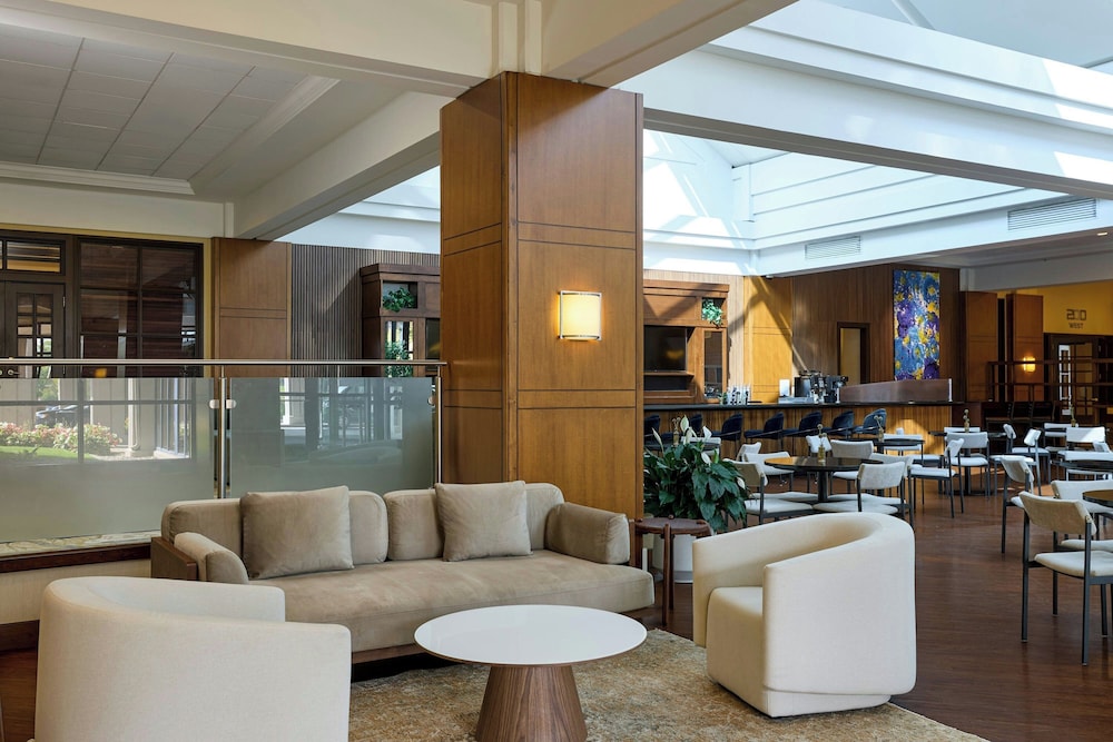 Detroit Marriott Troy — Restaurant & bars in Troy, Michigan