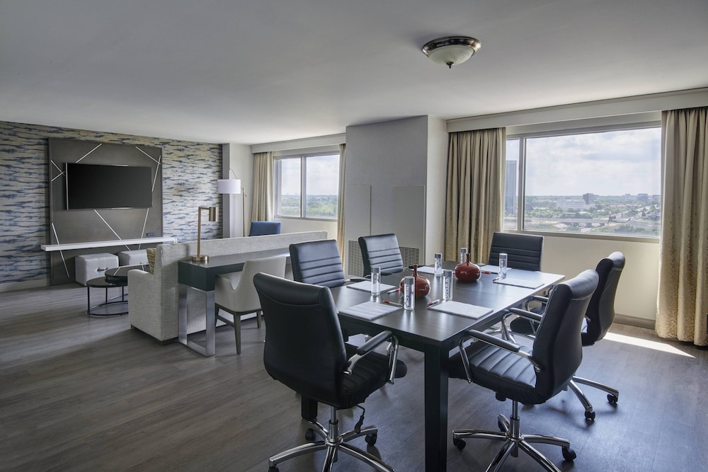 Detroit Marriott Troy — Hotel rooms in Troy, Michigan