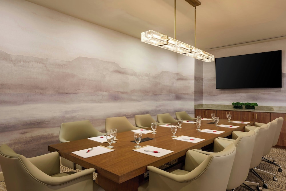 Detroit Marriott Troy — Restaurant & bars in Troy, Michigan