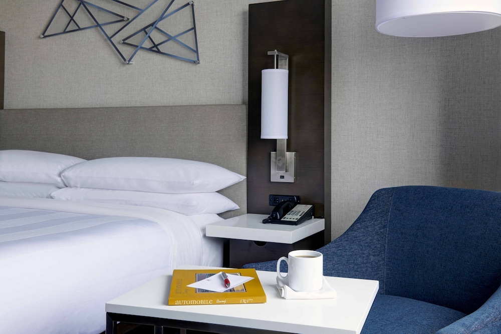 Detroit Marriott Troy — Hotel rooms in Troy, Michigan