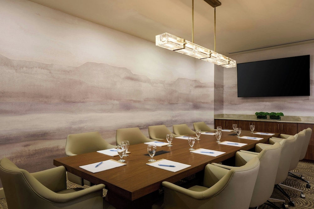 Detroit Marriott Troy — Restaurant & bars in Troy, Michigan