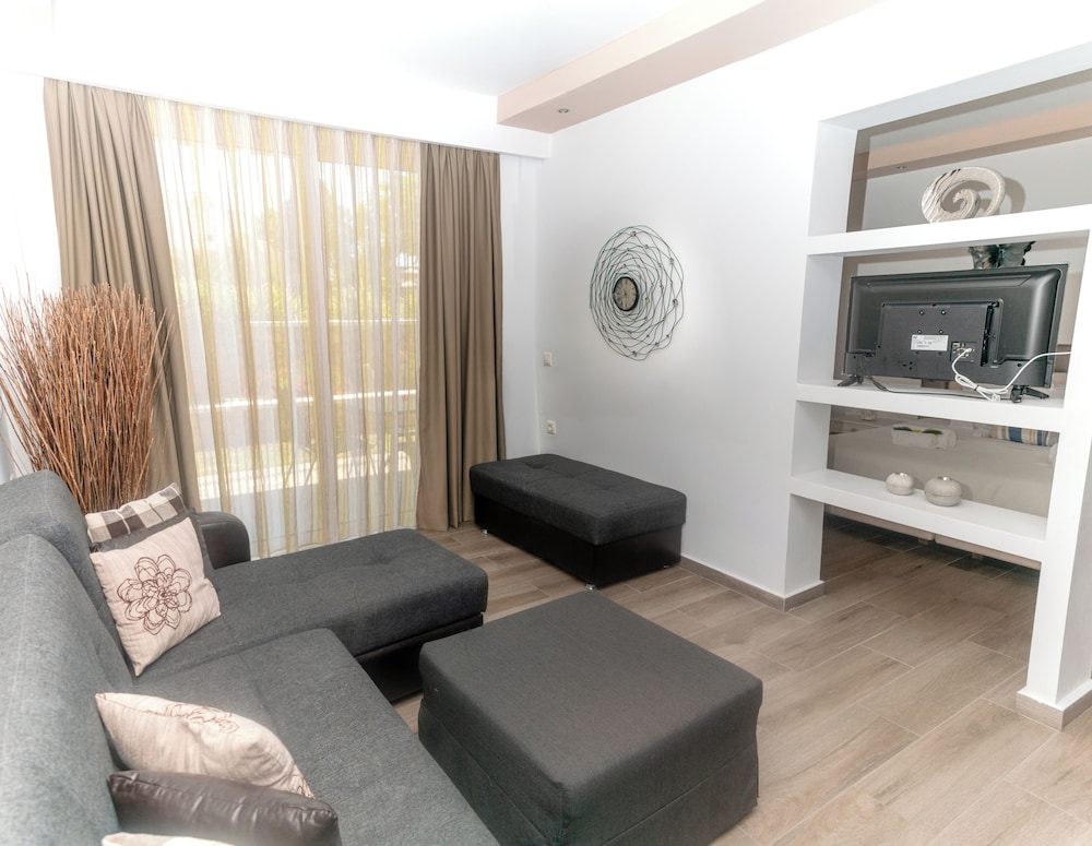 Sunshine Hotel Lardos — Hotel rooms in Lardos, South Aegean