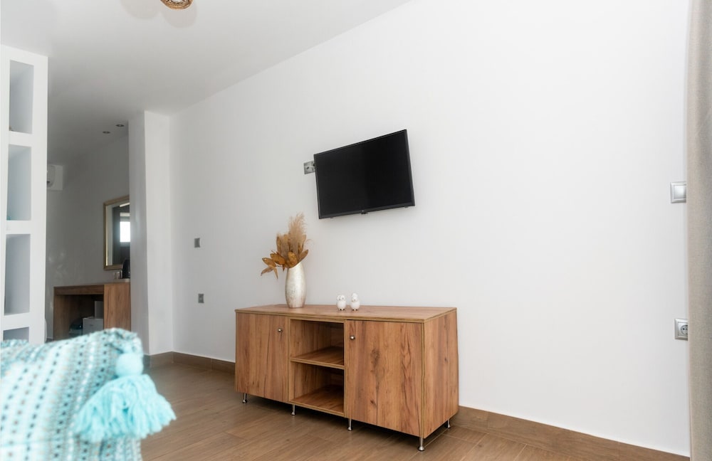 Sunshine Hotel Lardos — Hotel rooms in Lardos, South Aegean