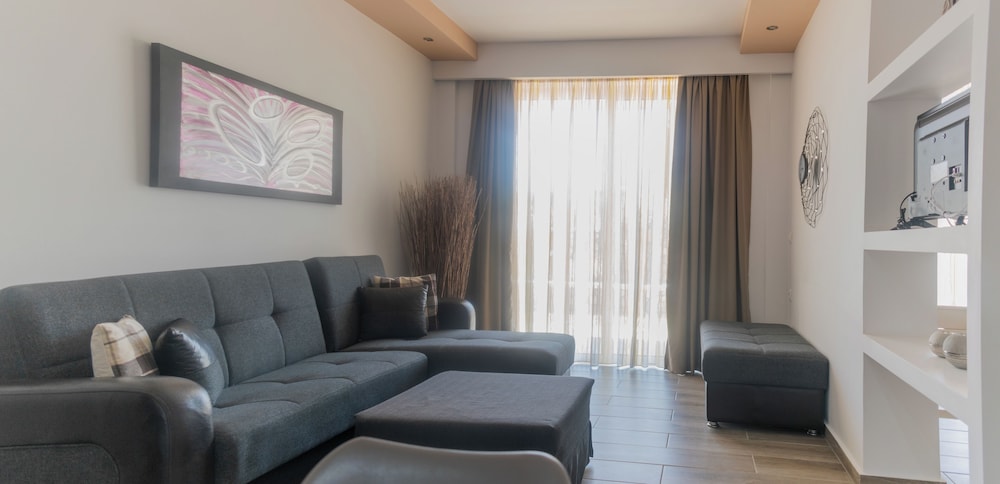 Sunshine Hotel Lardos — Hotel rooms in Lardos, South Aegean