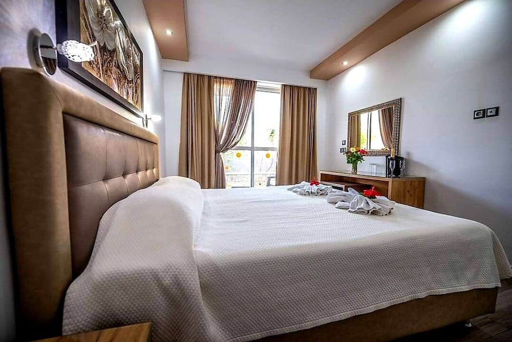 Sunshine Hotel Lardos — Hotel rooms in Lardos, South Aegean