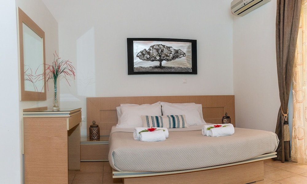 Sunshine Hotel Lardos — Hotel rooms in Lardos, South Aegean