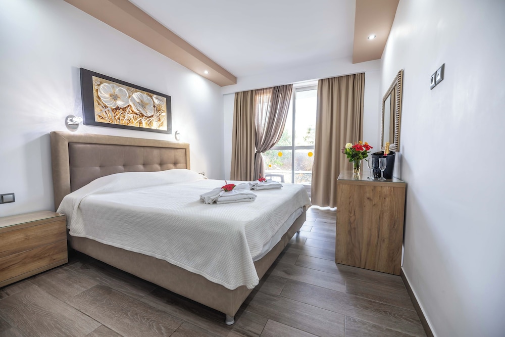 Sunshine Hotel Lardos — Hotel rooms in Lardos, South Aegean