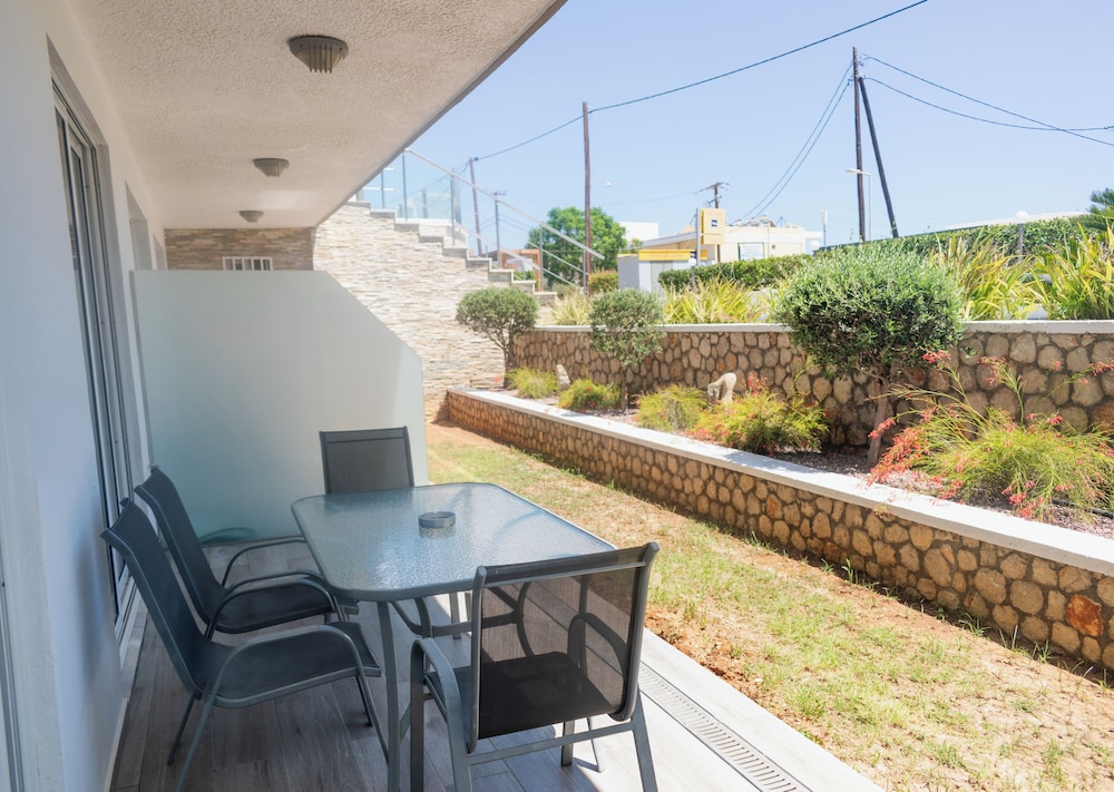 Sunshine Hotel Lardos — Hotel building in Lardos, South Aegean