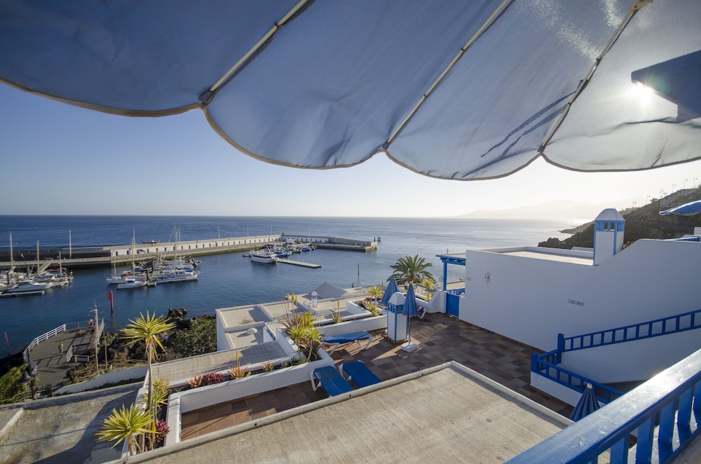 Apartments Agua Marina — Hotel building in Puerto del Carmen, Canary Islands