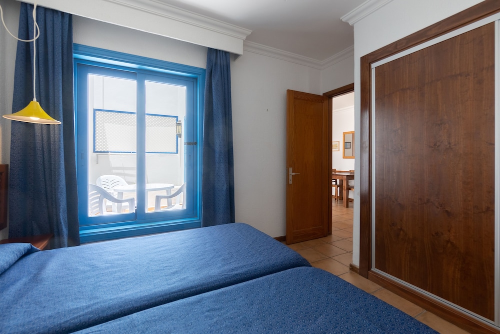 Apartments Agua Marina — Hotel rooms in Puerto del Carmen, Canary Islands