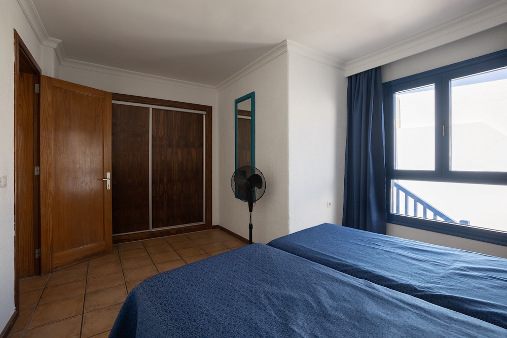Apartments Agua Marina — Hotel rooms in Puerto del Carmen, Canary Islands