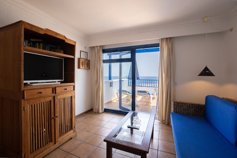 Apartments Agua Marina — Hotel rooms in Puerto del Carmen, Canary Islands