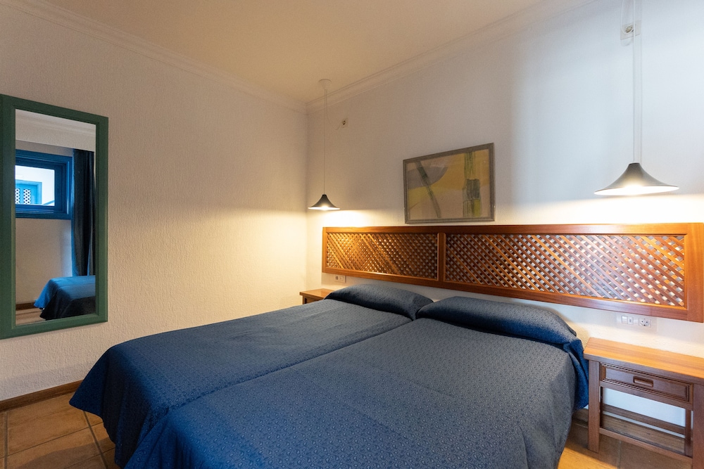 Apartments Agua Marina — Hotel rooms in Puerto del Carmen, Canary Islands