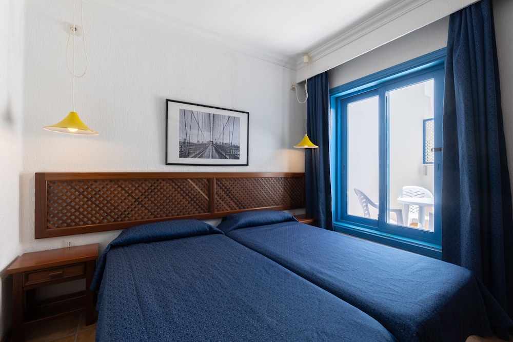 Apartments Agua Marina — Hotel rooms in Puerto del Carmen, Canary Islands