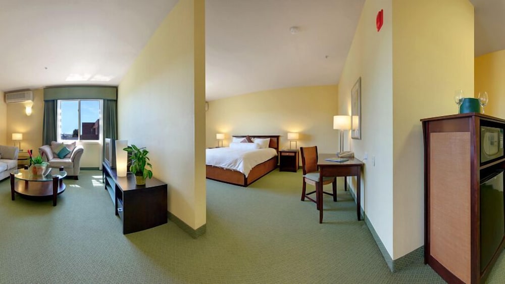 DoubleTree by Hilton Napa Valley - American Canyon — Hotel rooms in American Canyon, California