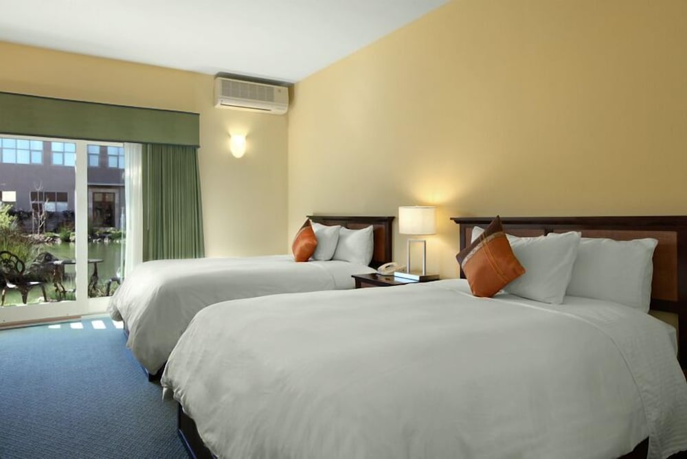 DoubleTree by Hilton Napa Valley - American Canyon — Hotel rooms in American Canyon, California