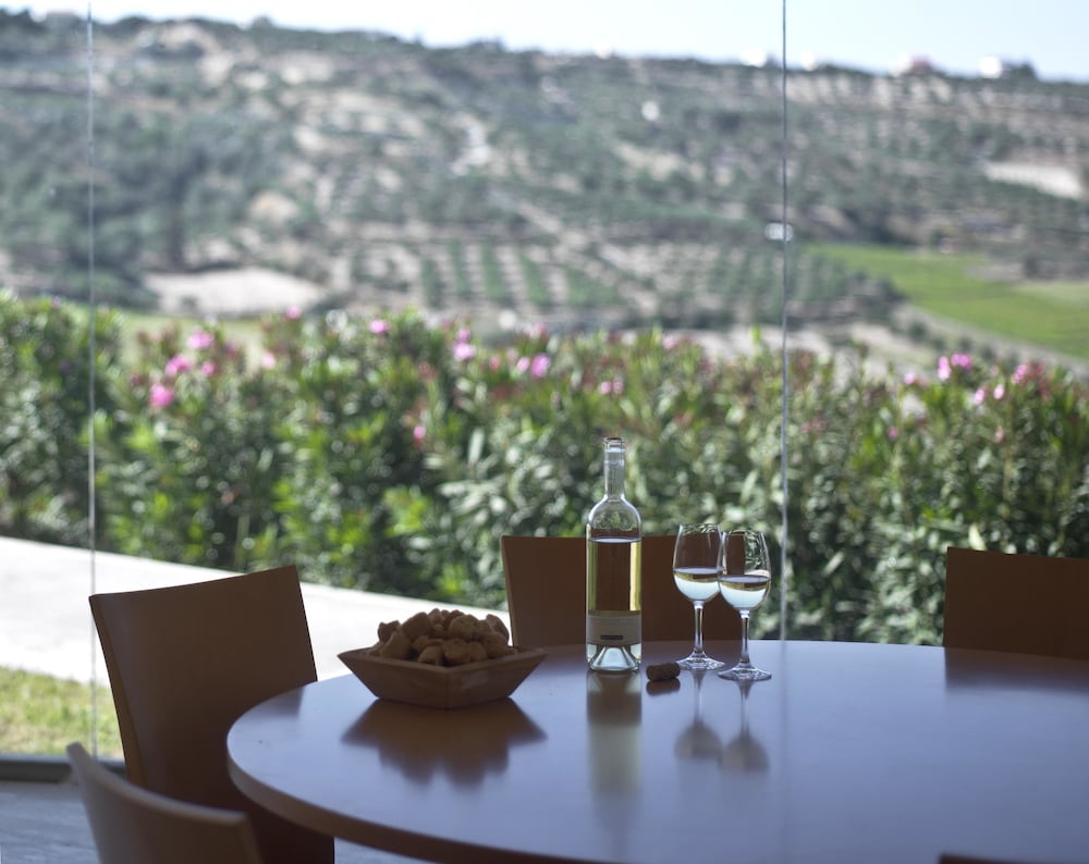 Scalarea Estate Residences — Restaurant & bars in Heraklion