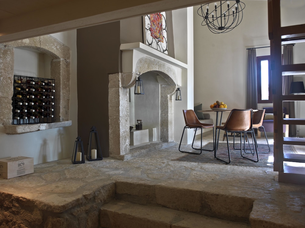 Scalarea Estate Residences — Restaurant & bars in Heraklion