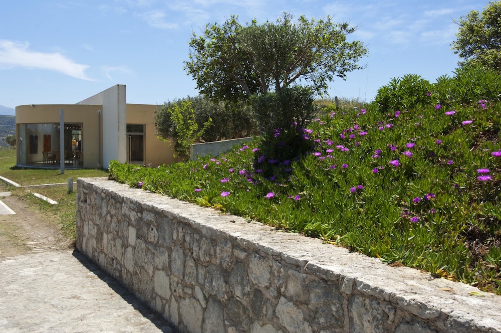 Scalarea Estate Residences — Hotel building in Heraklion