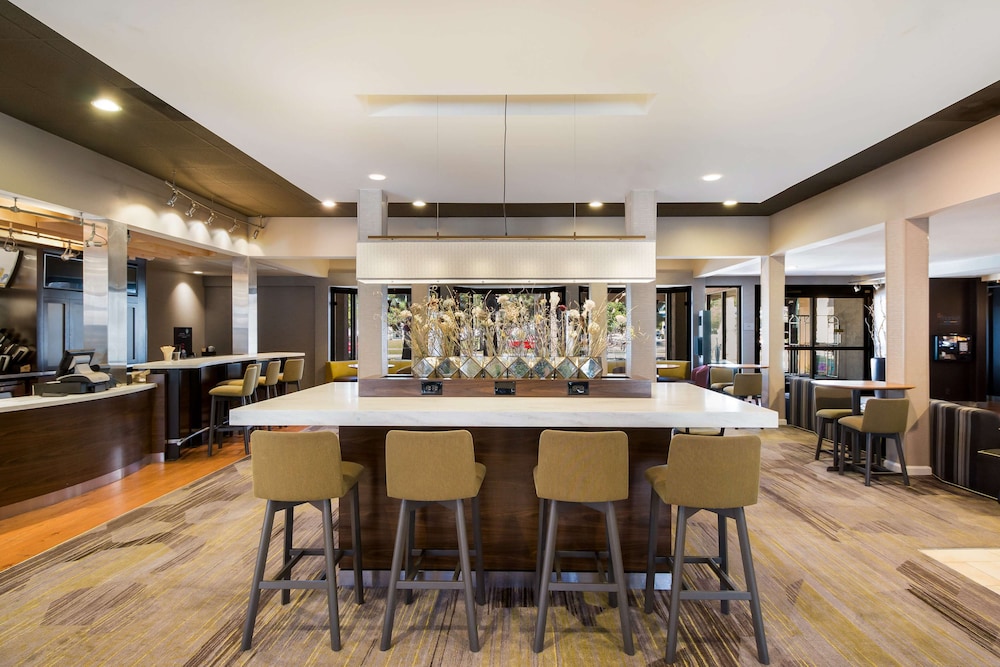 Sonesta Select Huntington Beach Fountain Valley — Restaurant & bars in Fountain Valley, California
