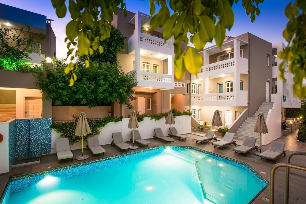 Troulis Aparthotel — Main photo in Bali