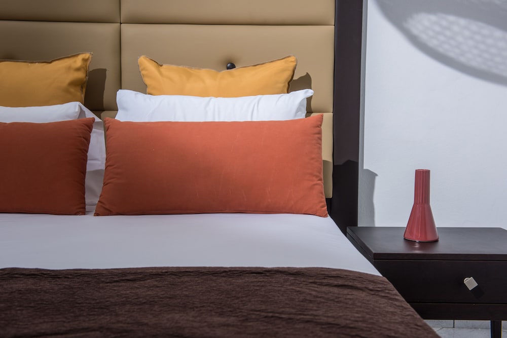 Troulis Aparthotel — Hotel rooms in Bali
