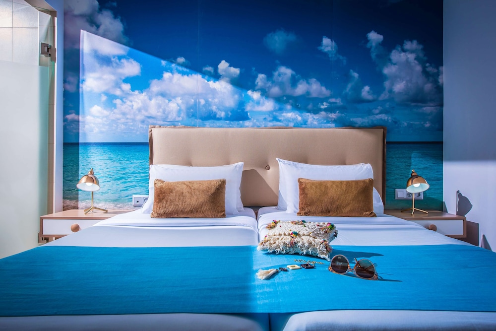 Troulis Aparthotel — Hotel rooms in Bali