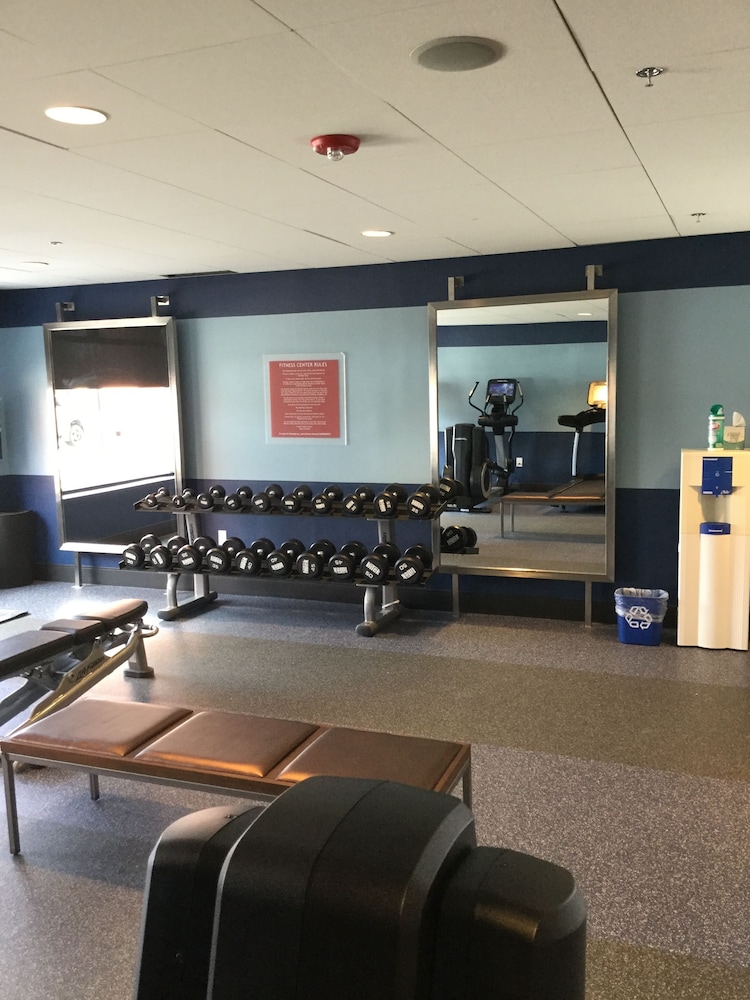 Radisson Hotel Detroit Metro Airport — Sports & recreation in Romulus, Michigan