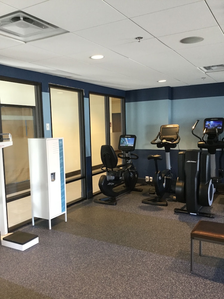 Radisson Hotel Detroit Metro Airport — Sports & recreation in Romulus, Michigan
